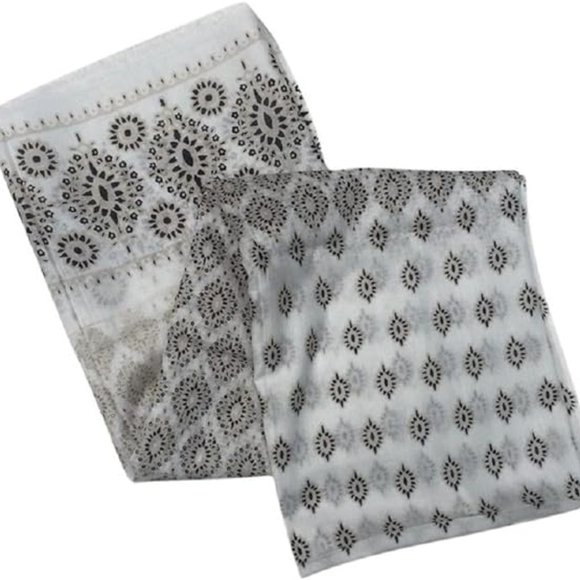Hat Attack White Printed Diamond Sarong Scarf NEW SEALED - Picture 3 of 5